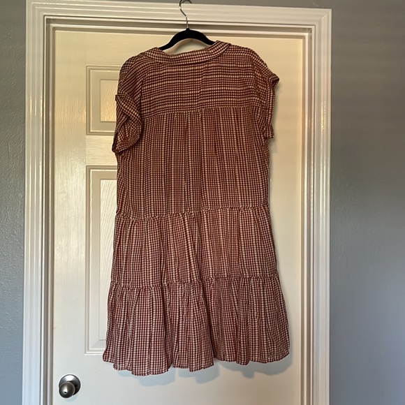 Loft Dress - Picture 3 of 3